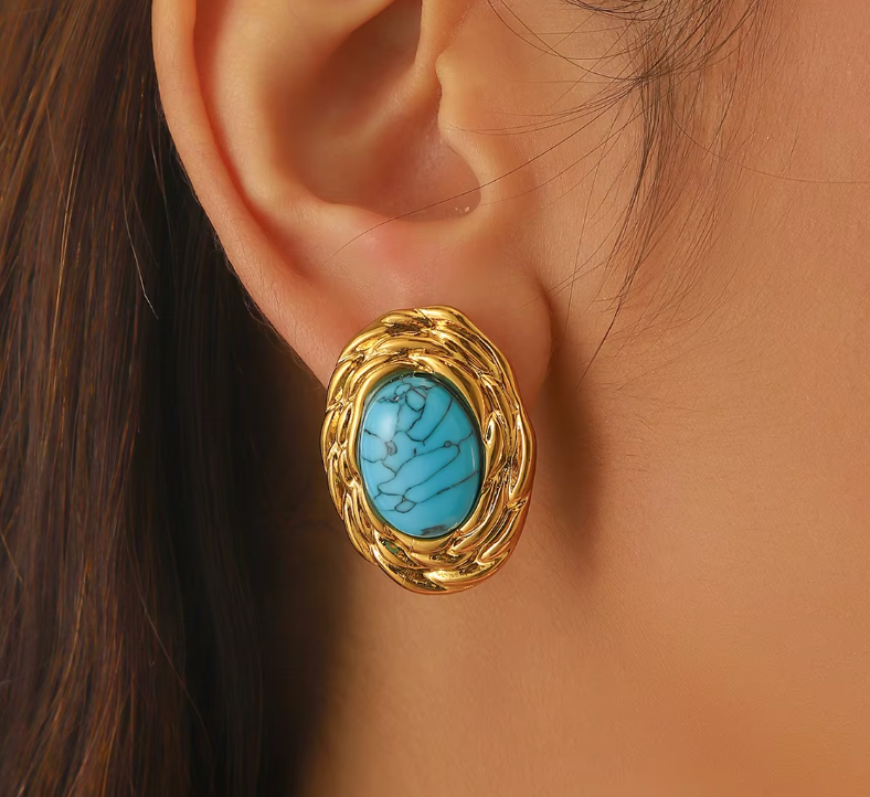 CONJUNTO  DOURADO COM PEDRA - IDEAL PARA PRESENTEAR