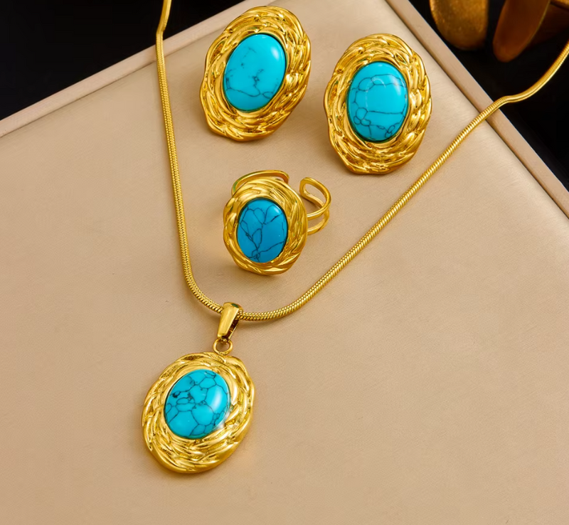 CONJUNTO  DOURADO COM PEDRA - IDEAL PARA PRESENTEAR