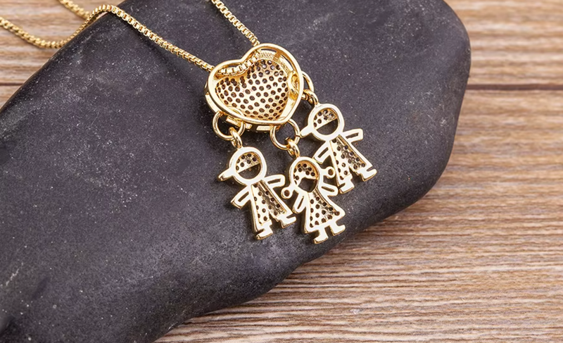 COLAR MÃE E FILHOS COM CORAÇÃO PARA O DIA DAS MÃES
