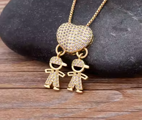 COLAR MÃE E FILHOS COM CORAÇÃO PARA O DIA DAS MÃES