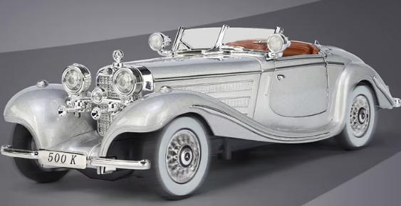 CARRO INFANTIL VINTAGE COLECIONÁVEL NA PROPORÇÃO 1:24